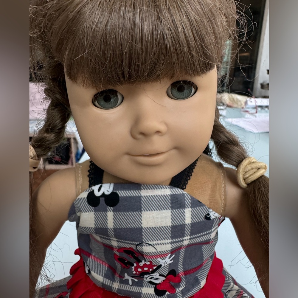 American Girl doll. Molly marked Pleasant Company.